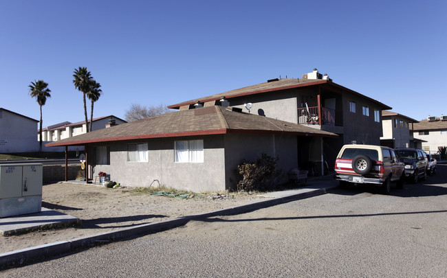 1171 Barstow Rd in Barstow, CA - Building Photo - Building Photo