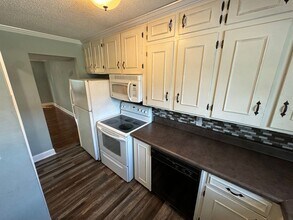 22 Church St in Cave Spring, GA - Building Photo - Building Photo