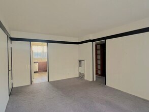 13128 1/4 Valleyheart Dr in Studio City, CA - Building Photo - Building Photo