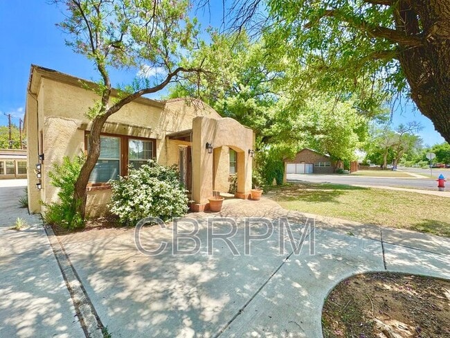 2702 23rd St in Lubbock, TX - Building Photo - Building Photo
