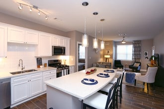 500 Station in Aurora, IL - Foto de edificio - Interior Photo