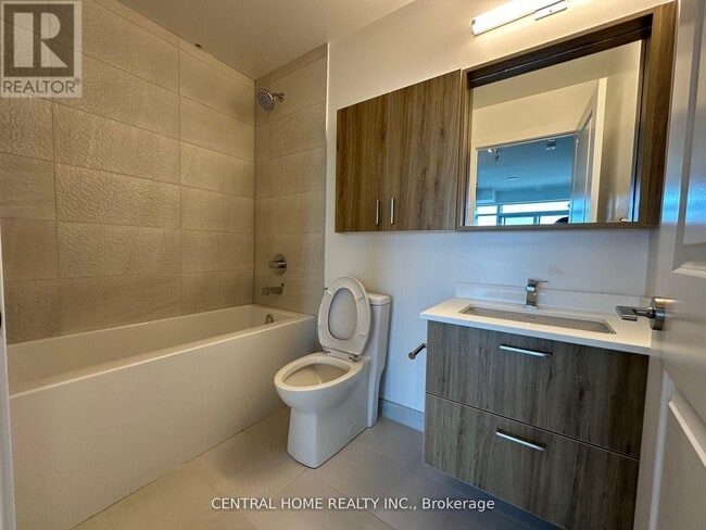 property at 50 Upper Mall Wy