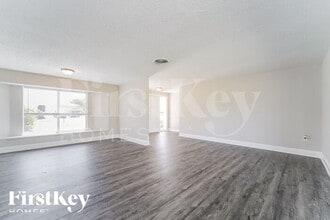 76 Oakland Hills Ct in Rotonda West, FL - Building Photo - Building Photo