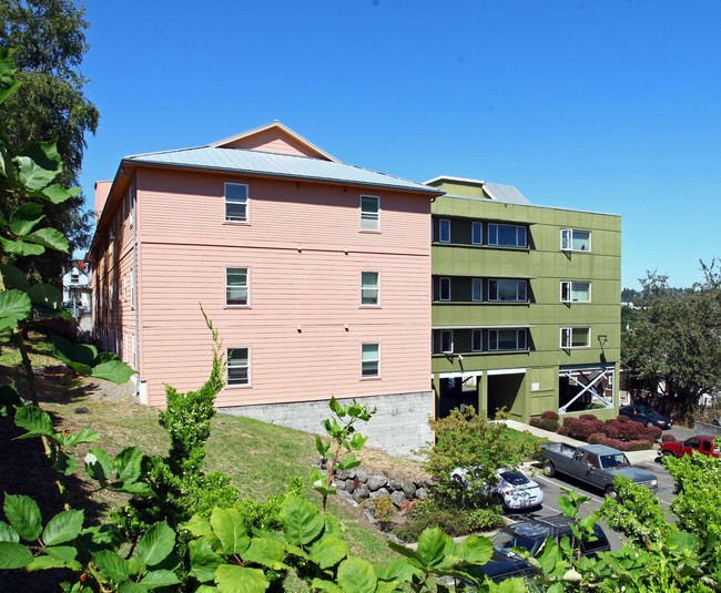 Frank Chopp Place in Bremerton, WA - Building Photo - Building Photo