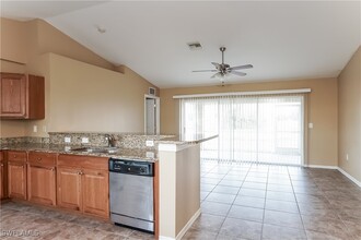 425 NE 15th Terrace in Cape Coral, FL - Building Photo - Building Photo
