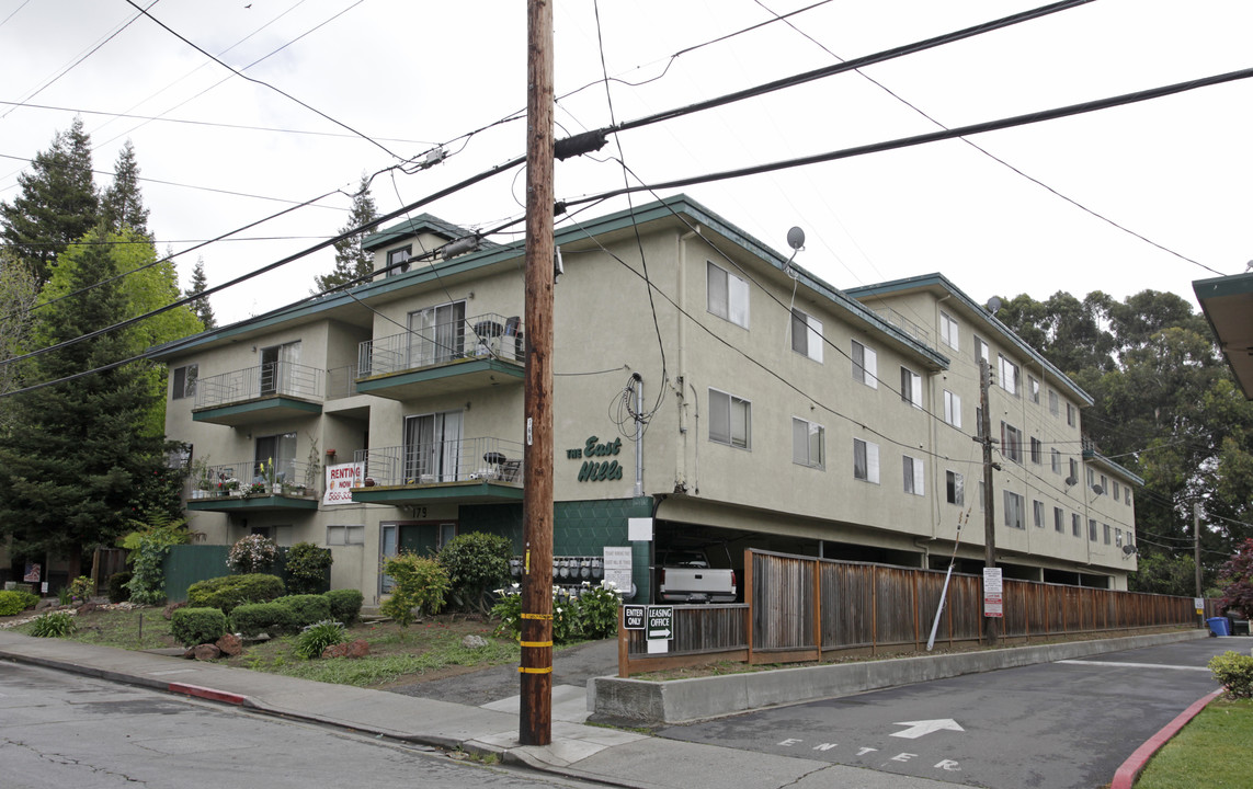 The East Hills in San Leandro, CA - Building Photo