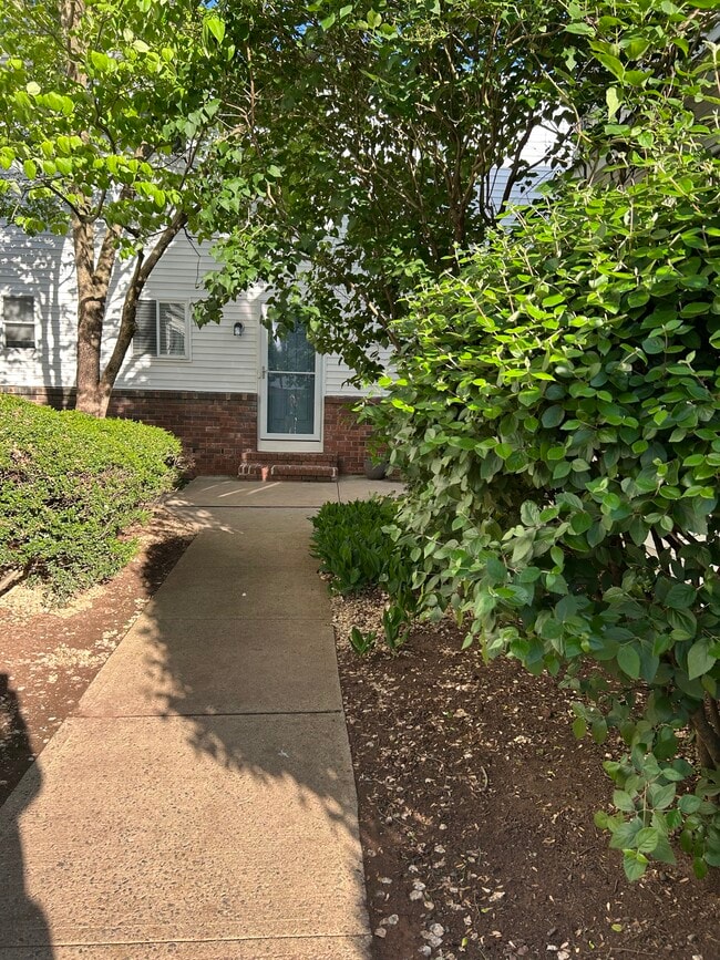 107 Blackberry Ct, Unit Beautiful one bedroom