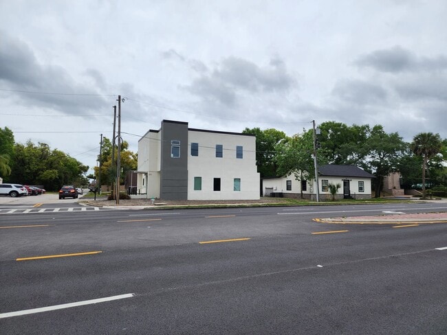 315 S Ronald Reagan Blvd, Unit 1 in Longwood, FL - Foto de edificio - Building Photo