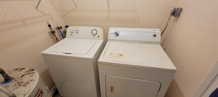 1523 NE 34th St in Oakland Park, FL - Building Photo - Building Photo