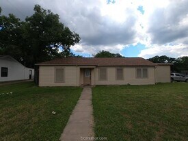 4200 Culpepper Dr in Bryan, TX - Building Photo
