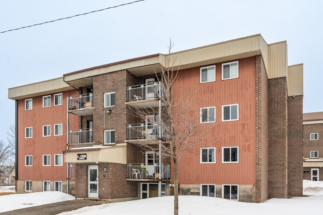 20 De La Bastille St in Lévis, QC - Building Photo