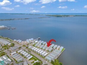 423 E Intercoastal Dr in Jensen Beach, FL - Building Photo - Building Photo