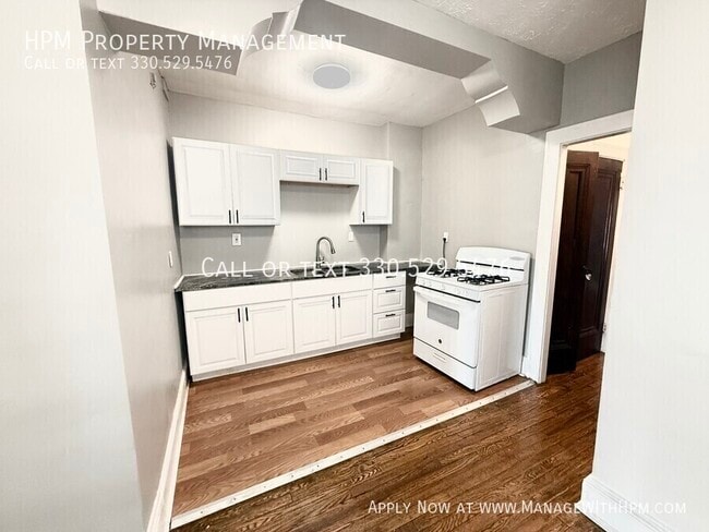 1380 W 112th St in Cleveland, OH - Building Photo - Building Photo