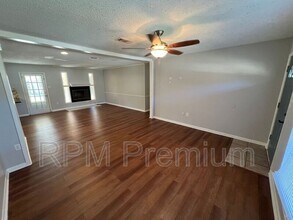 9344 Tasmania Ave in Baton Rouge, LA - Building Photo - Building Photo