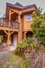 1130 Honeymoon Lake Dr in Greenbank, WA - Building Photo - Building Photo