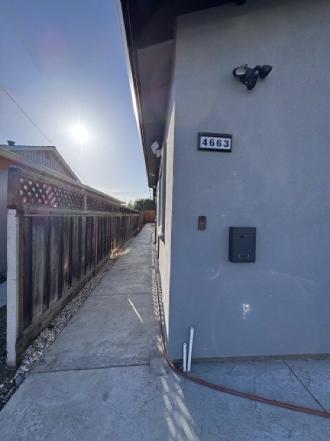 4661 Deadwood Dr in Fremont, CA - Building Photo