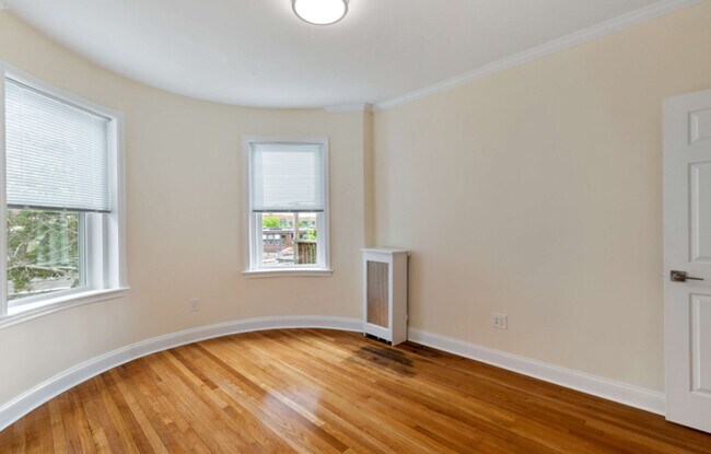20 John St, Unit 6 in Brookline, MA - Foto de edificio - Building Photo