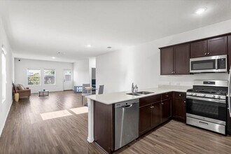 2313 Forgetmenot Ln in Pflugerville, TX - Building Photo - Building Photo