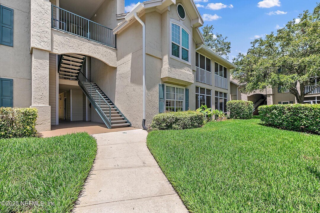 900 Ironwood Dr in Ponte Vedra Beach, FL - Foto de edificio