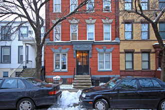 104 India St in Brooklyn, NY - Building Photo - Building Photo