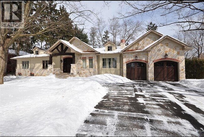 property at 225 Forestwood Dr