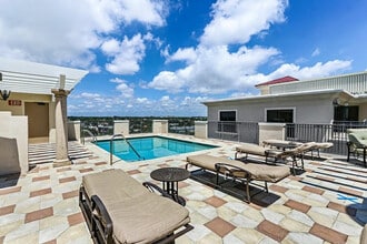 2509 N Ocean Blvd in Fort Lauderdale, FL - Foto de edificio - Building Photo