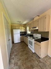 4107 Eastwell Pl in Winston-Salem, NC - Building Photo - Building Photo