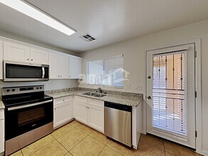 25753 W Winslow Ave in Buckeye, AZ - Foto de edificio - Building Photo