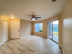 727 Sugar Bay Way in Lake Mary, FL - Building Photo - Building Photo