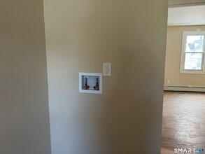 14 Smith St in Ansonia, CT - Building Photo - Building Photo