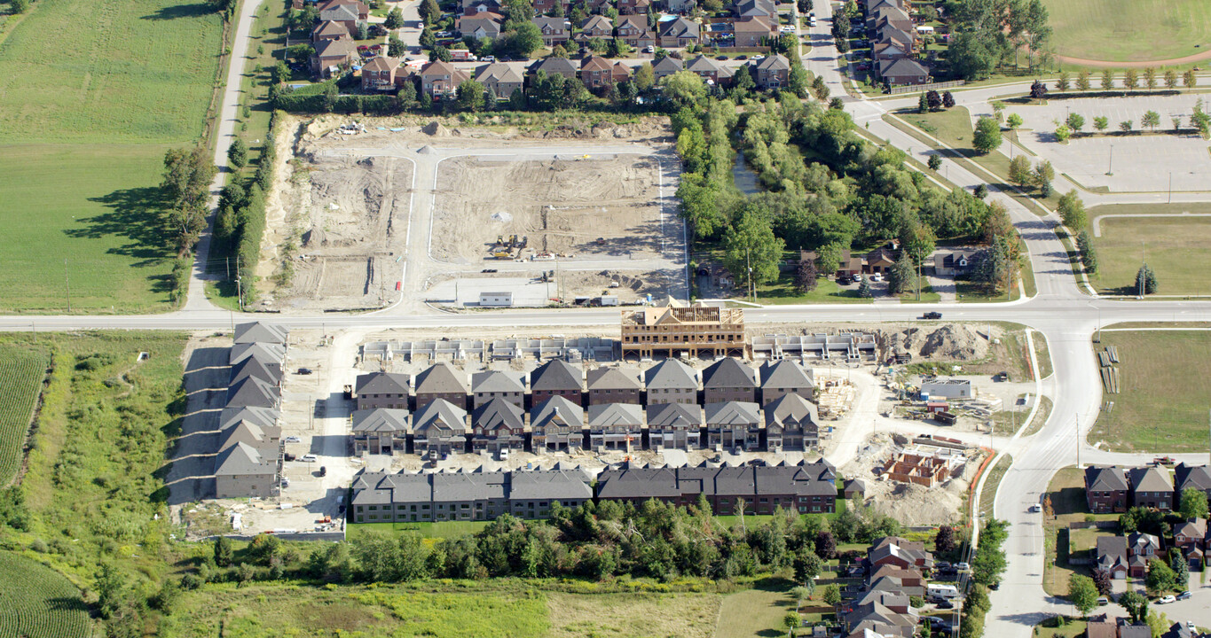 Wyldwood Trail in Uxbridge, ON - Building Photo