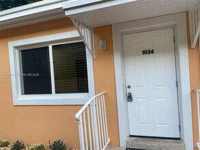 1034 NW 2nd St in Miami, FL - Building Photo - Building Photo