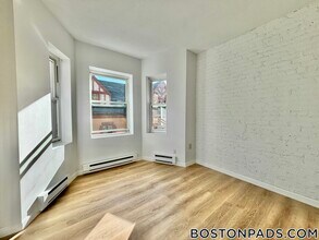 111 Norway St in Boston, MA - Foto de edificio - Building Photo