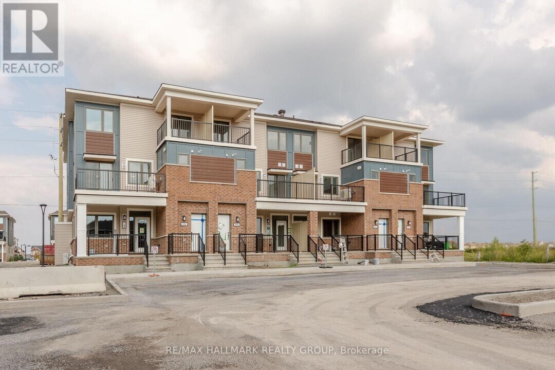 290 Zenith Private in Ottawa, ON - Building Photo