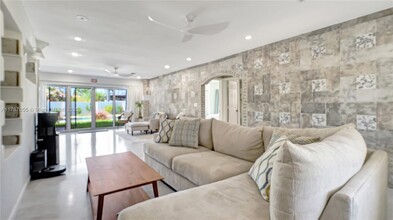 1311 Pierce St in Hollywood, FL - Building Photo - Building Photo