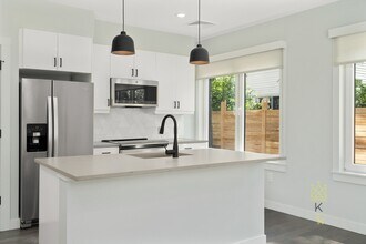 54 Auburn St in Brookline, MA - Building Photo - Building Photo
