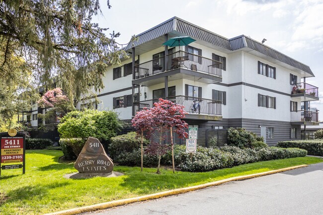 Berry Road Apartments in Langley, BC - Building Photo - Building Photo