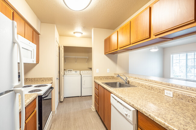 Hawks Ridge Apartments