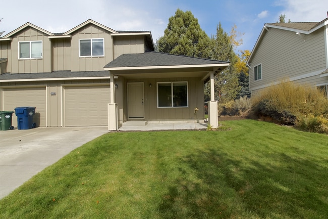 20812 Comet Ln in Bend, OR - Building Photo - Building Photo