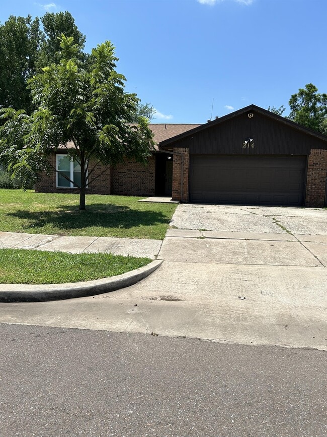 property at 214 Falcon Ct