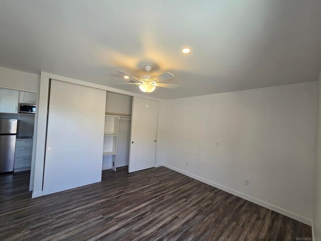 property at 1078 Fuchsia Ln