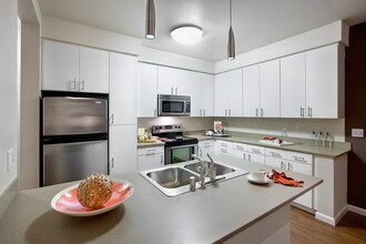Villa Granada in Santa Clara, CA - Building Photo - Building Photo