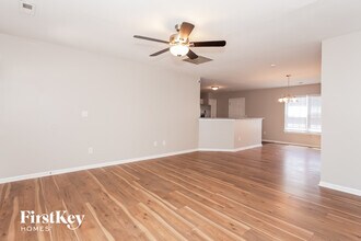 1423 Peach Park Ln in Charlotte, NC - Foto de edificio - Building Photo