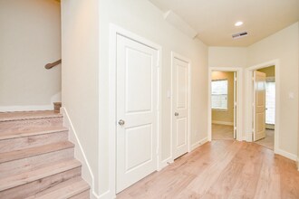 2307 Warhol Wy in Houston, TX - Building Photo - Building Photo