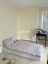 89 2nd St, Unit #2 in Cambridge, MA - Foto de edificio - Building Photo
