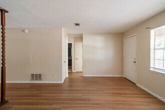 3103 Pontiac Dr in Tallahassee, FL - Building Photo - Building Photo