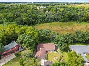 N7439 Mariner Hills Cir in Elkhorn, WI - Building Photo - Building Photo