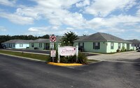 Groves at Wimauma Apartments