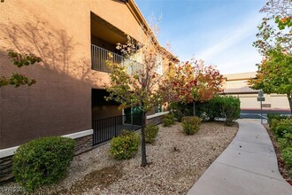 8324 W Charleston Blvd, Unit 1033 in Las Vegas, NV - Building Photo - Building Photo