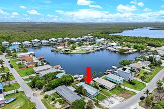 527 Goodland Dr in Goodland, FL - Building Photo - Building Photo